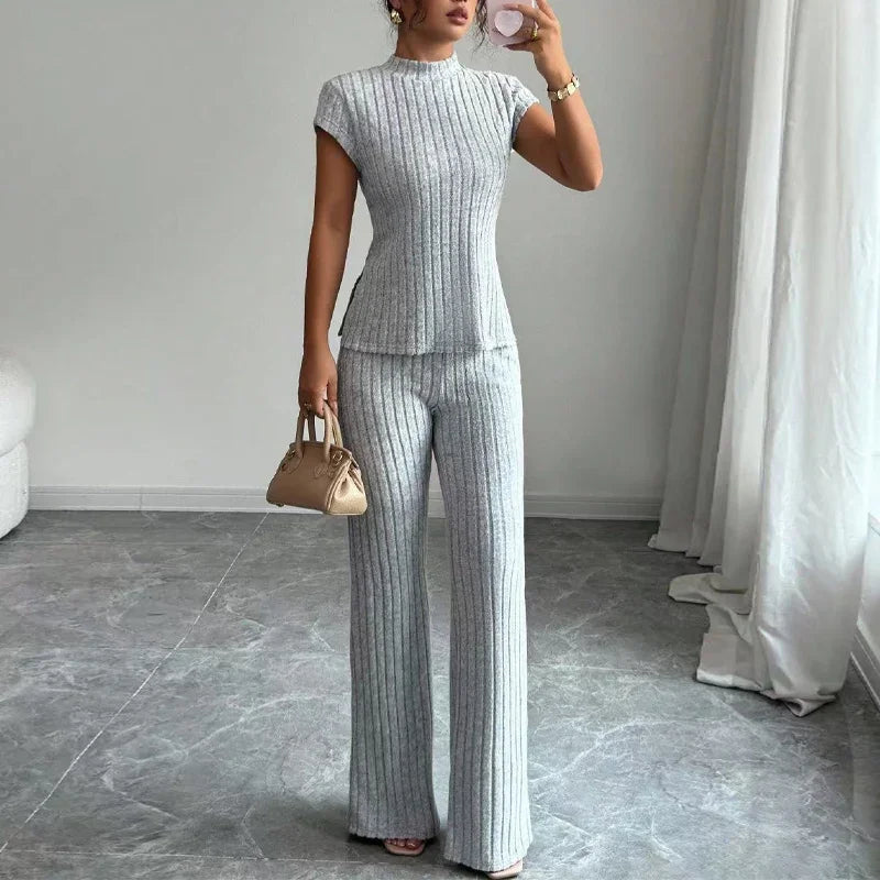 👗🌸 Elegant Mock Neck Top & Wide-Leg Pants 2-Piece Set – Ribbed Texture, Flowing Silhouette & Versatile Style ✨